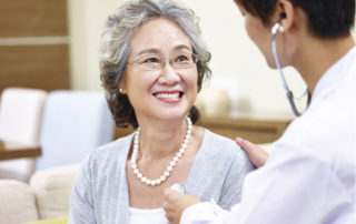 6 Things Seniors Should Bring When Visiting A New Doctor